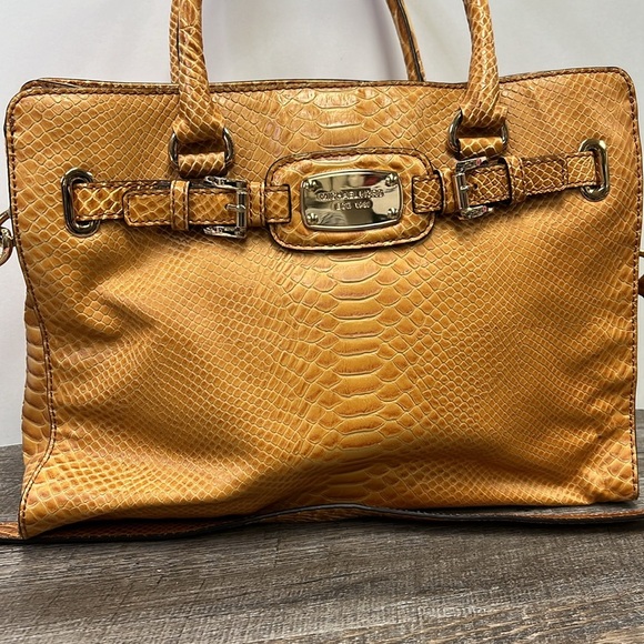 Michael Kors Hamilton Embossed Leather Shoulder Hand Bag - Picture 3 of 13